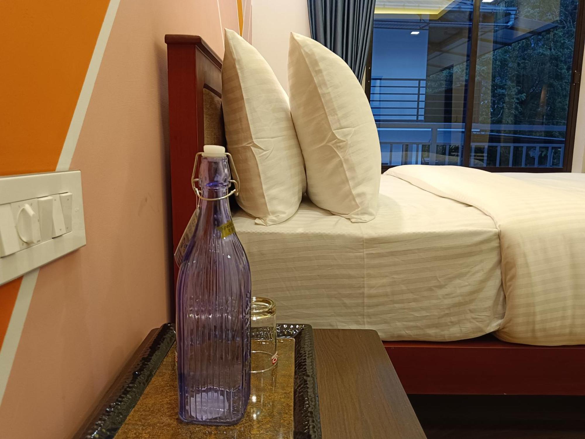 Tea Elanza Apartment Devikolam Bagian luar foto